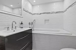 3370 Hidden Bay Dr, Aventura, FL 33180 - Photo 36