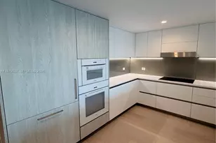 9201 E Bay Harbor Dr, Bay Harbor Islands, FL 33154 - Photo 6