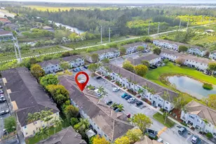 1687 SE 30th St, Homestead, FL 33035 - Photo 12