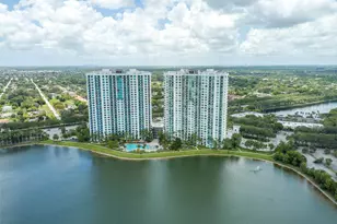 2641 N Flamingo Rd, Sunrise, FL 33323 - Photo 18