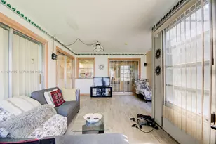 995 NW 74th Ave, Margate, FL 33063 - Photo 34