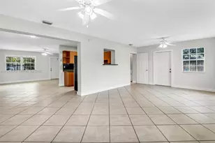 1130 N 70th Ave, Hollywood, FL 33024 - Photo 8