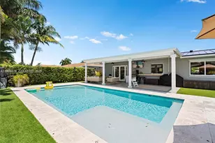 19900 SW 83rd Ave, Cutler Bay, FL 33189 - Photo 2
