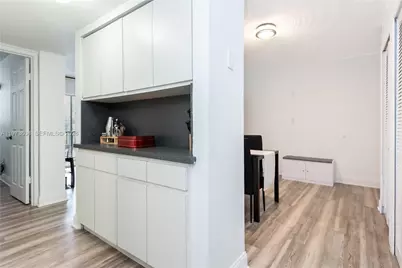 8889 Fontainebleau Blvd #201, Miami, FL 33172 - Photo 10