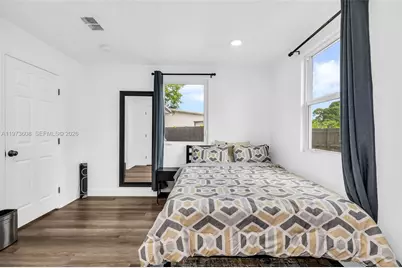 272 NW 31st Ave, Fort Lauderdale, FL 33311 - Photo 8