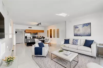 1750 N Bayshore Dr #2510, Miami, FL 33132 - Photo 4