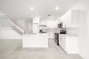 10011 SW 231st Ln, Miami, FL 33190 - Photo 6