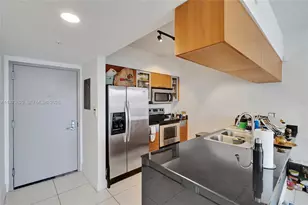 1750 N Bayshore Dr, Miami, FL 33132 - Photo 14