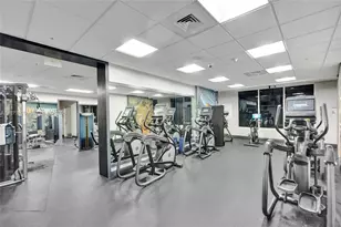 1750 N Bayshore Dr, Miami, FL 33132 - Photo 38