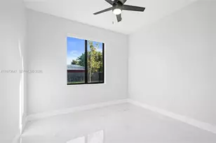 12120 SW 219th St, Miami, FL 33170 - Photo 18