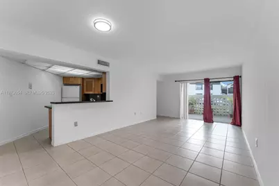 9735 Fontainebleau Blvd #G103, Miami, FL 33172 - Photo 4