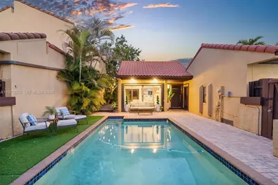 20345 NE 10th Ct, Miami, FL 33179 - Photo 2