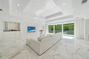 55 Lagorce Cir, Miami Beach, FL 33141 - Photo 10