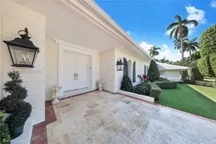 55 Lagorce Cir, Miami Beach, FL 33141 - Photo 1