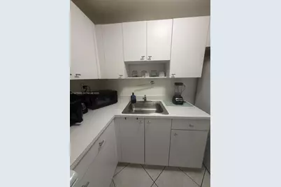 6195 W 18th Ave #G326, Hialeah, FL 33012 - Photo 8