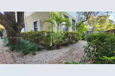 2850 Coconut Ave #7, Miami, FL 33133 - Photo 2