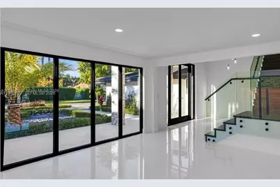 406 Holiday Dr, Hallandale Beach, FL 33009 - Photo 16