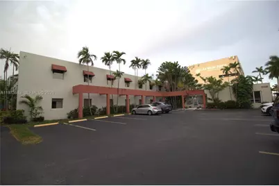 6405 NW 36th St, Virginia Gardens, FL 33166 - Photo 10