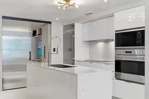 9521 E Bay Harbor Dr, Bay Harbor Islands, FL 33154 - Photo 16