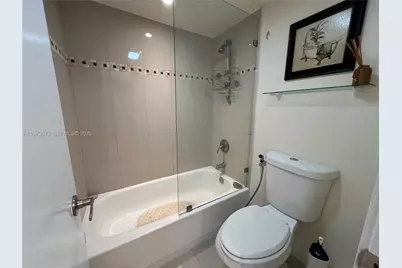 3731 N Country Club Dr #1424, Aventura, FL 33180 - Photo 10