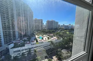3731 N Country Club Dr, Aventura, FL 33180 - Photo 6