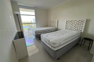 3731 N Country Club Dr, Aventura, FL 33180 - Photo 14