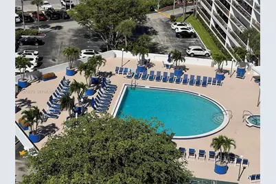 3731 N Country Club Dr #1424, Aventura, FL 33180 - Photo 1