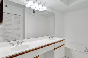 3400 192nd St, Aventura, FL 33180 - Photo 20