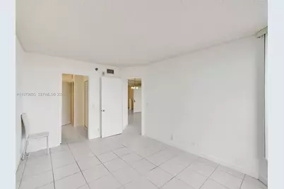 3400 192nd St #1811, Aventura, FL 33180 - Photo 18