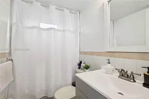 5930 W 25th Ct, Hialeah, FL 33016 - Photo 20