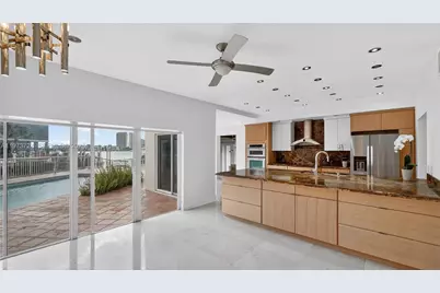 3226 NE 168th St, North Miami Beach, FL 33160 - Photo 12