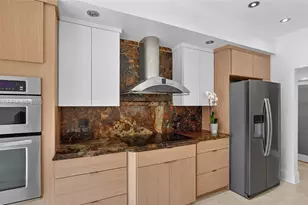 3226 NE 168th St, North Miami Beach, FL 33160 - Photo 10