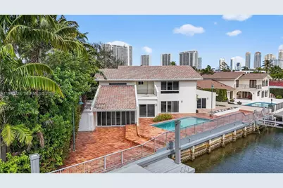 3226 NE 168th St, North Miami Beach, FL 33160 - Photo 2