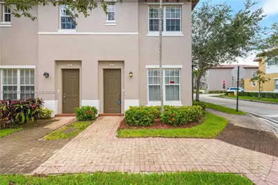 604 SW 147th Ave #1-37, Pembroke Pines, FL 33027 - Photo 1