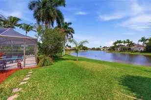 158 Dockside Cir, Weston, FL 33327 - Photo 4