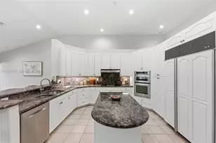 158 Dockside Cir, Weston, FL 33327 - Photo 18