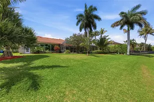 158 Dockside Cir, Weston, FL 33327 - Photo 52