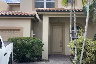 703 NE 195th St, Miami, FL 33179 - Photo 26