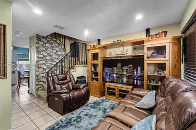 1613 NW 16th St #E, Miami, FL 33125 - Photo 2