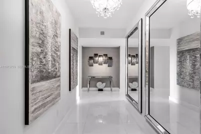 6899 E Collins Ave #802, Miami Beach, FL 33141 - Photo 2