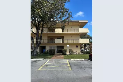 301 Cambridge Rd #105, Hollywood, FL 33024 - Photo 22