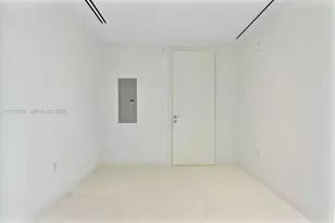 300 Biscayne Blvd Way, Miami, FL 33131 - Photo 32