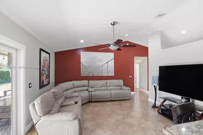 6520 Olde Moat Way, Davie, FL 33331 - Photo 20