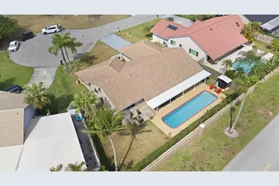 6520 Olde Moat Way, Davie, FL 33331 - Photo 6