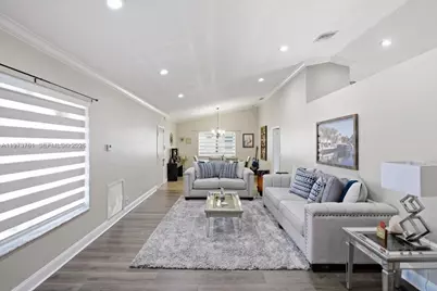 6520 Olde Moat Way, Davie, FL 33331 - Photo 14