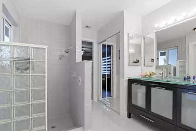 6520 Olde Moat Way, Davie, FL 33331 - Photo 40