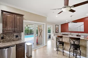 6520 Olde Moat Way, Davie, FL 33331 - Photo 22