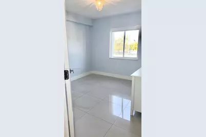 637 SW 3rd St #304, Miami, FL 33130 - Photo 10