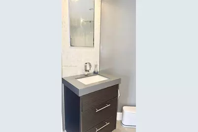 637 SW 3rd St #304, Miami, FL 33130 - Photo 12