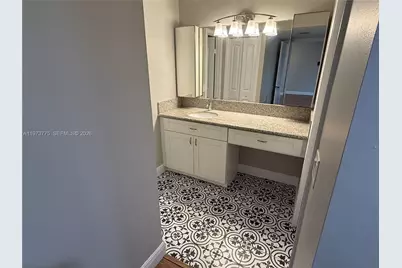 302 Lakeview Dr #204, Weston, FL 33326 - Photo 16